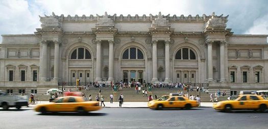 view of front entrance of Metropolitan Museum of Art